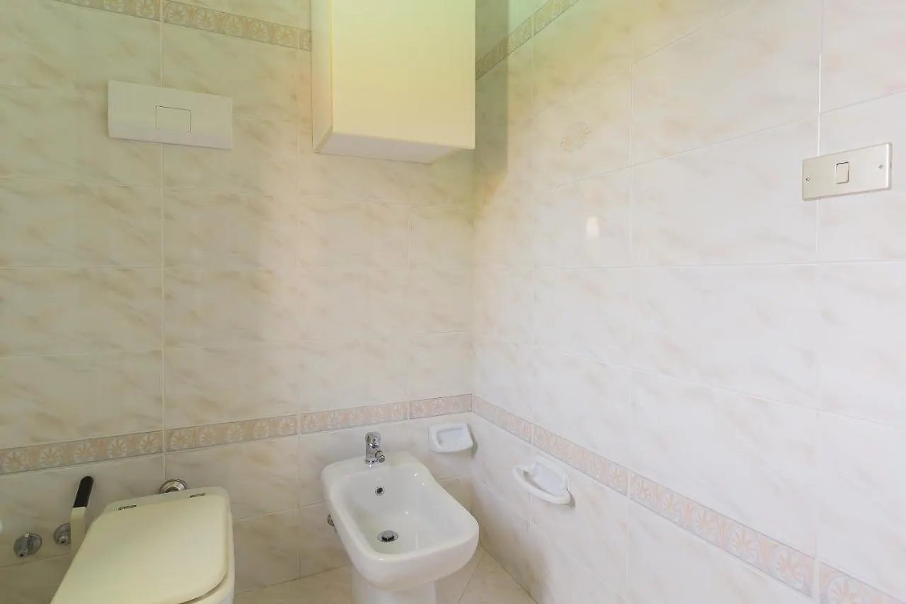 B&B Ville Giapponesi Con Piscina E Spiaggia Privata Giovinazzo Italy