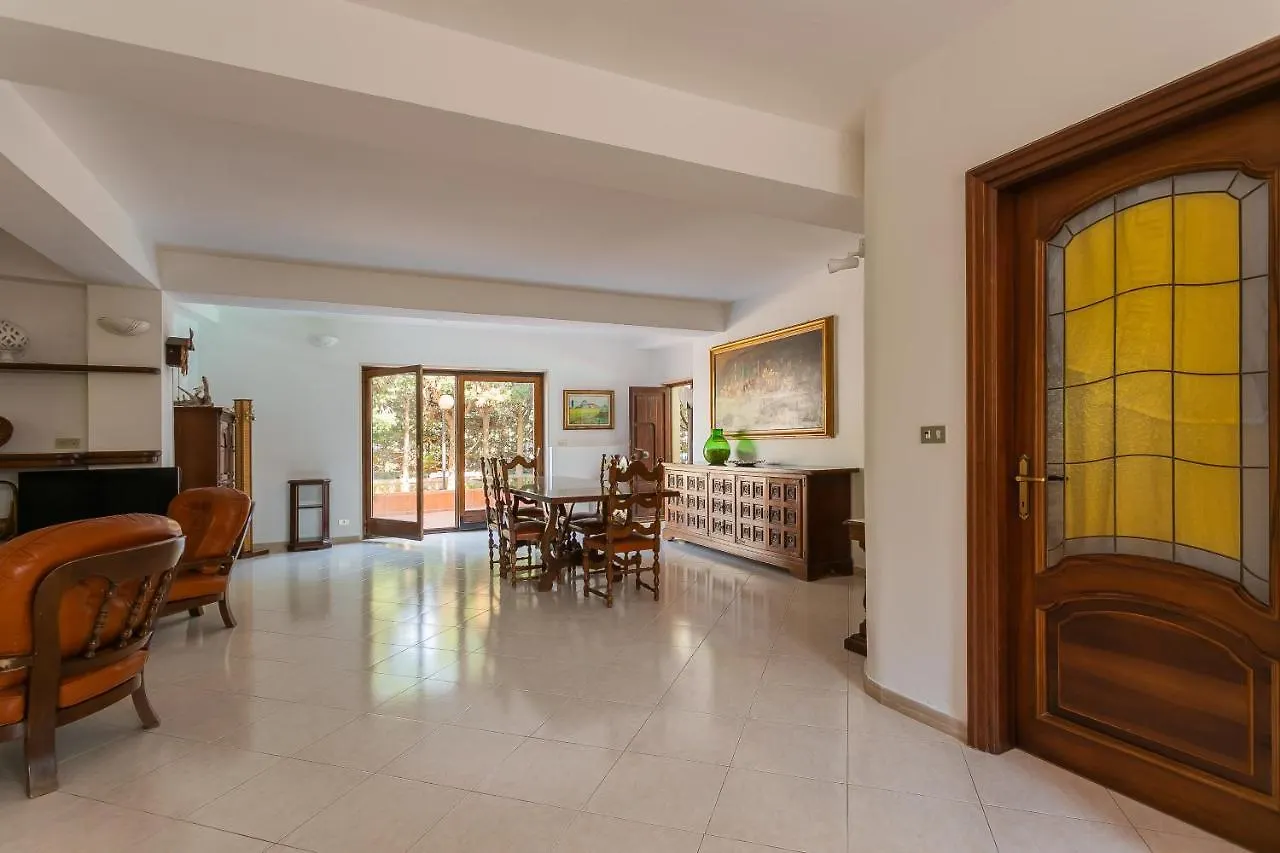 Homestay B&B Ville Giapponesi Con Piscina E Spiaggia Privata Giovinazzo