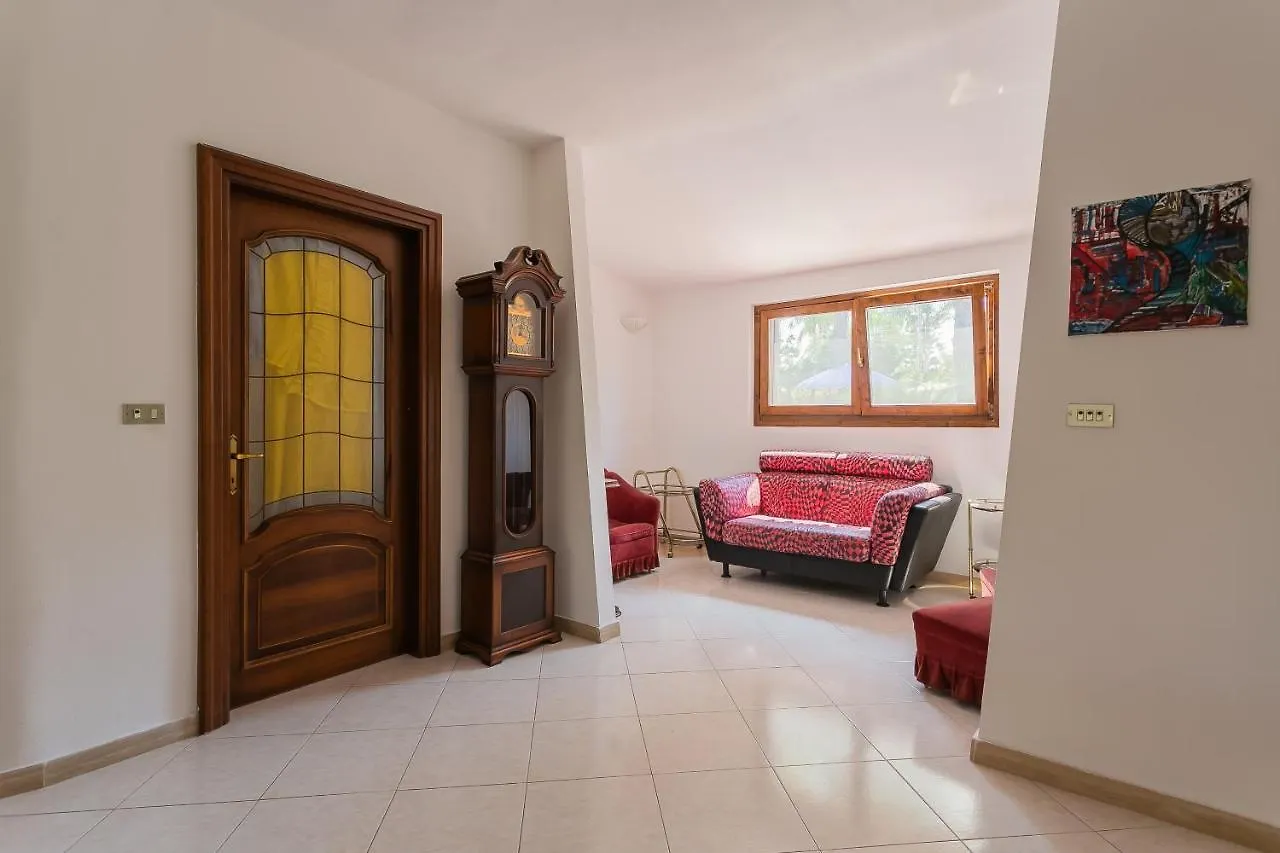 B&B Ville Giapponesi Con Piscina E Spiaggia Privata Giovinazzo Italy