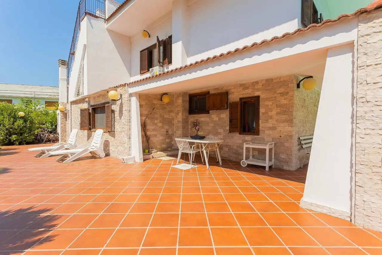 B&B Ville Giapponesi Con Piscina E Spiaggia Privata Giovinazzo Homestay