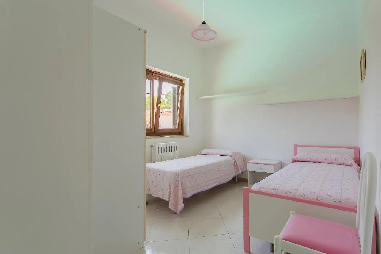 Homestay B&B Ville Giapponesi Con Piscina E Spiaggia Privata Giovinazzo Italy