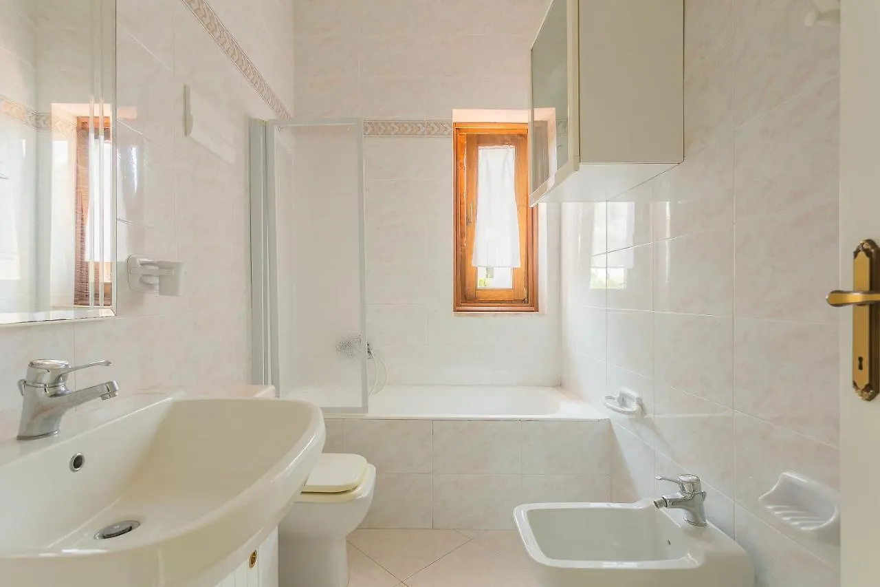 Homestay B&B Ville Giapponesi Con Piscina E Spiaggia Privata Giovinazzo