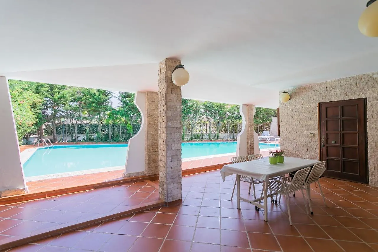 B&B Ville Giapponesi Con Piscina E Spiaggia Privata Giovinazzo 0*,  Italy