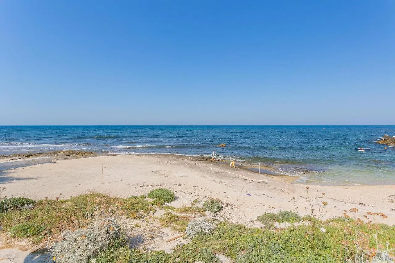 B&B Ville Giapponesi Con Piscina E Spiaggia Privata Giovinazzo Homestay